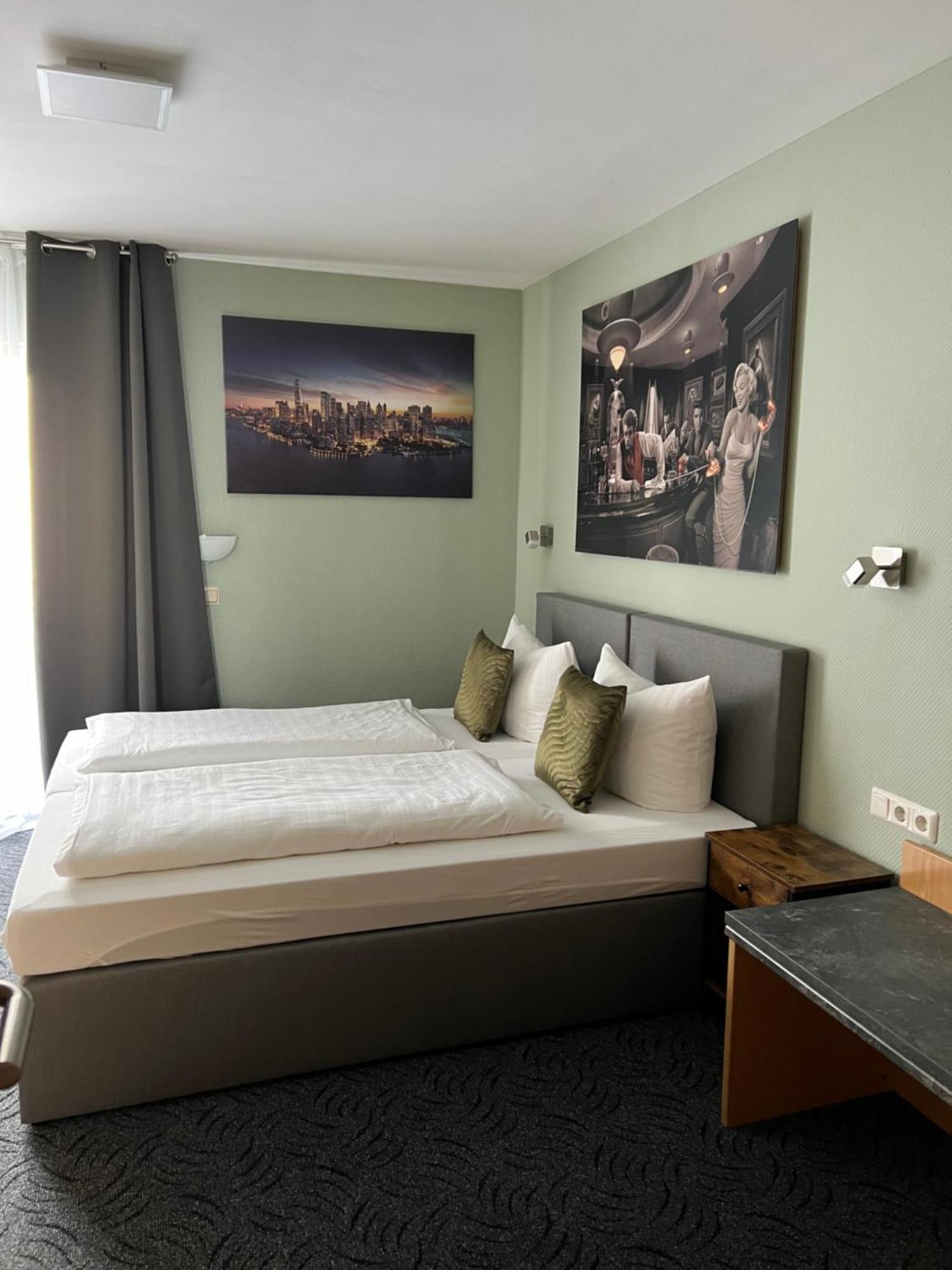 Hotel Aggertal 굼머스바흐 외부 사진