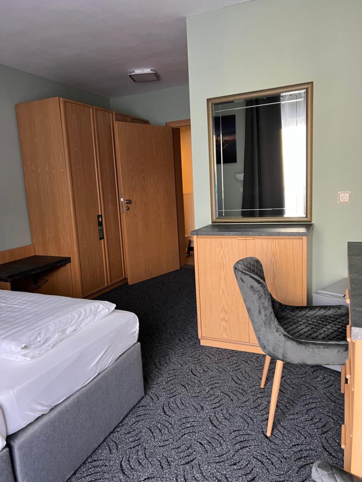 Hotel Aggertal 굼머스바흐 외부 사진