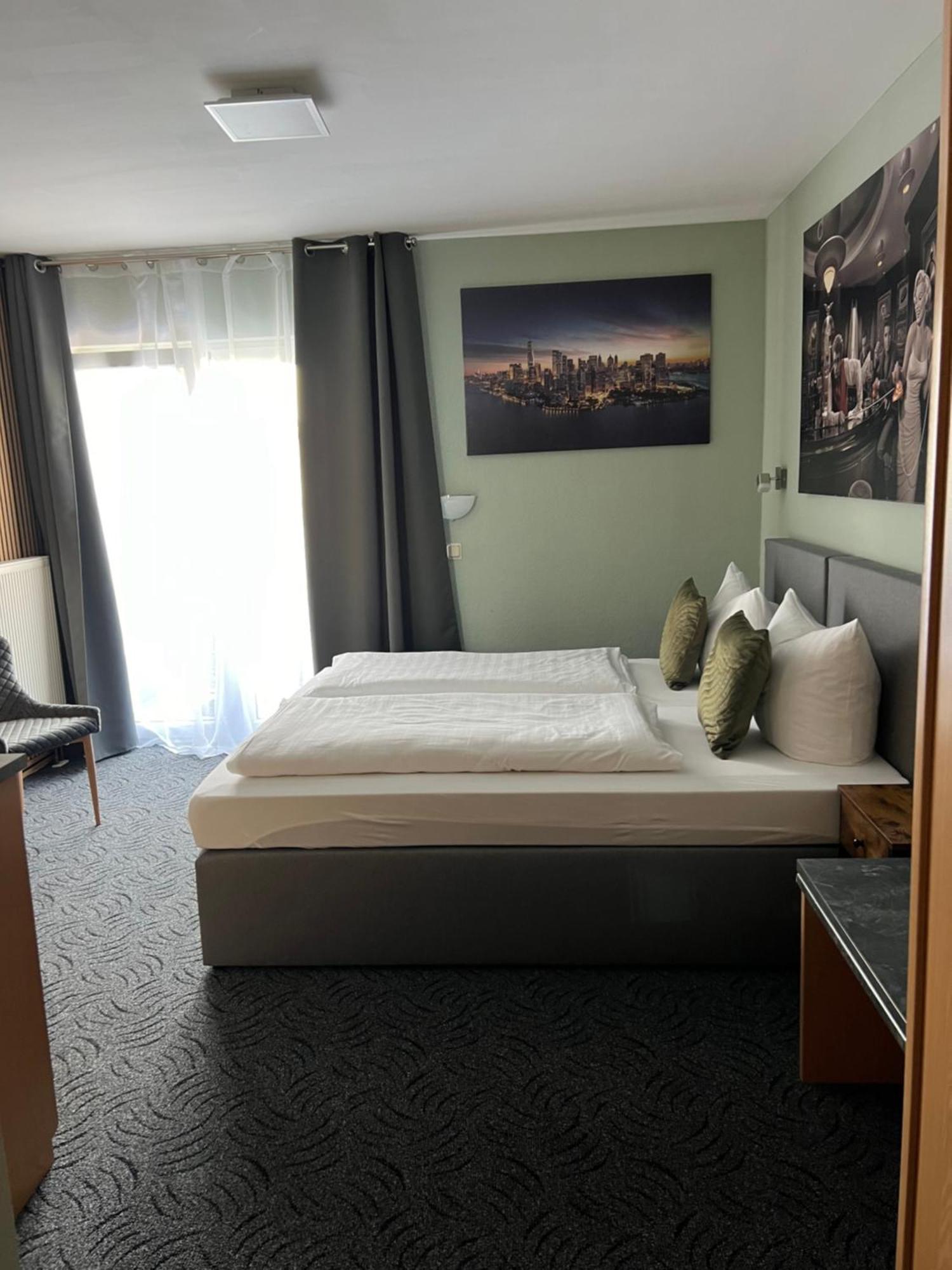 Hotel Aggertal 굼머스바흐 외부 사진