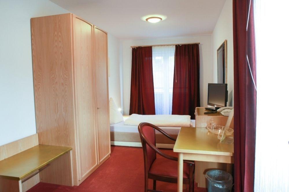 Hotel Aggertal 굼머스바흐 외부 사진