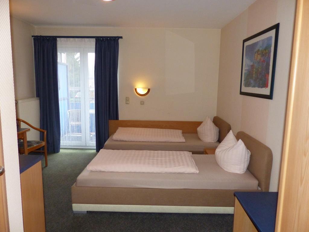 Hotel Aggertal 굼머스바흐 외부 사진
