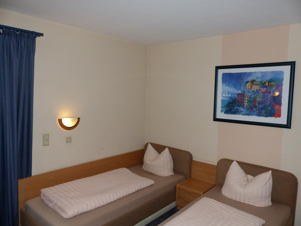 Hotel Aggertal 굼머스바흐 외부 사진