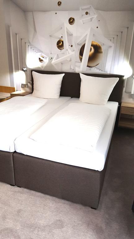 Hotel Aggertal 굼머스바흐 외부 사진